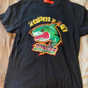 2APM Mens shirt